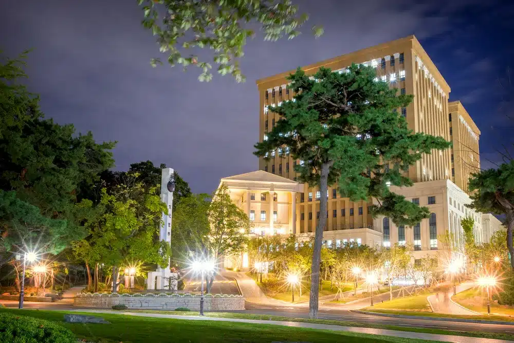 キョンヒ大学 kyung hee university 韓国留学 語学堂 キャンパス ライトアップ