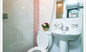 ministudio—bathroom_8921835340_o