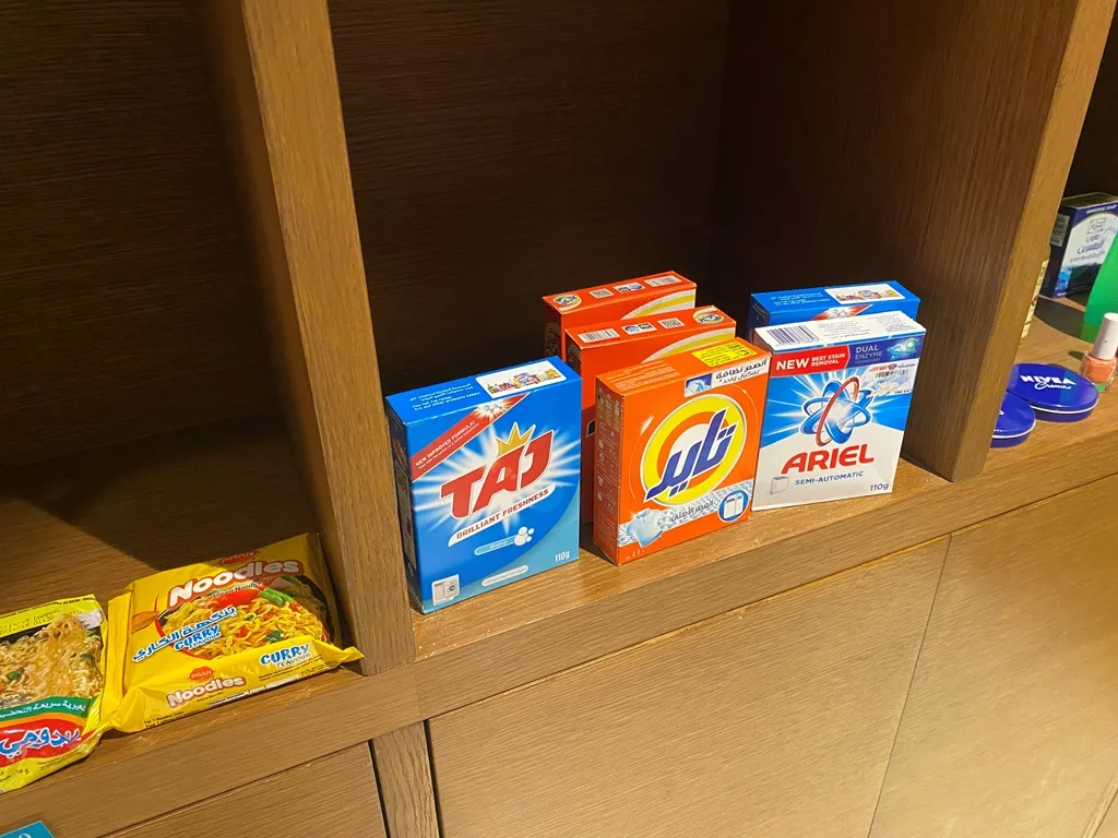 1階の小さなコンビニ???