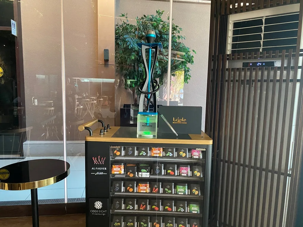 レストランではシーシャが吸えます