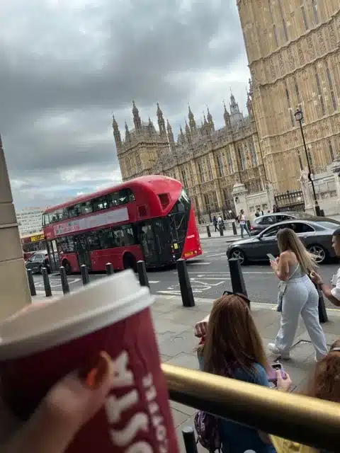 ロンドン　カフェラテ　物価高い　留学　語学