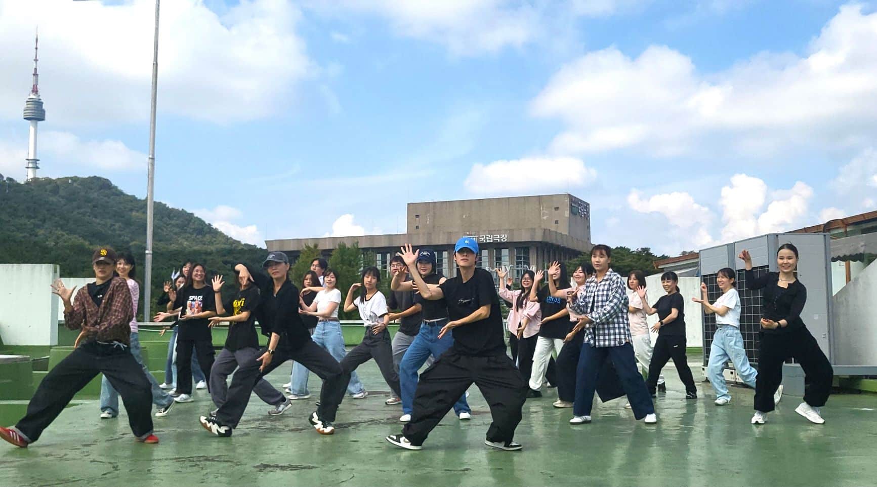 ソウル市立大学　語学堂　韓国語教育センター　韓国文化体験　ソウル留学　大学生留学　KPOPダンス