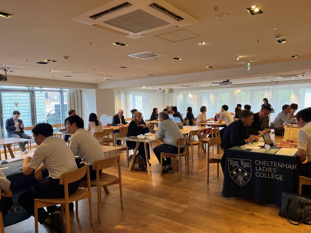 英国政府のイベントに招待されました