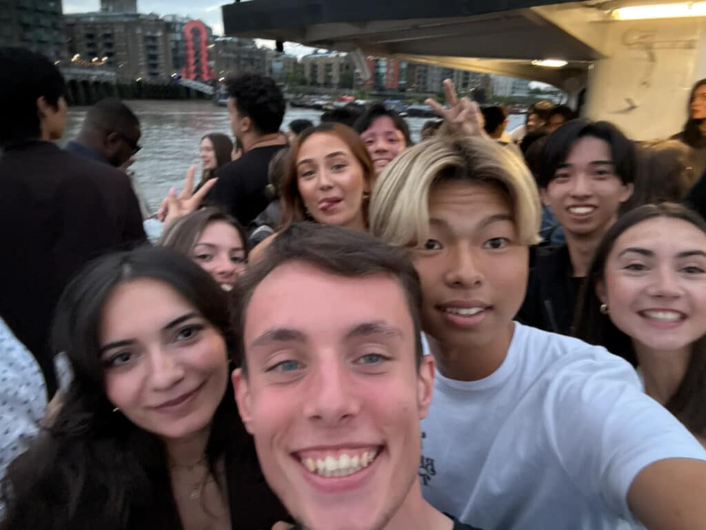 イギリス留学　ロンドン　短期留学　留学体験談　外国人の友達