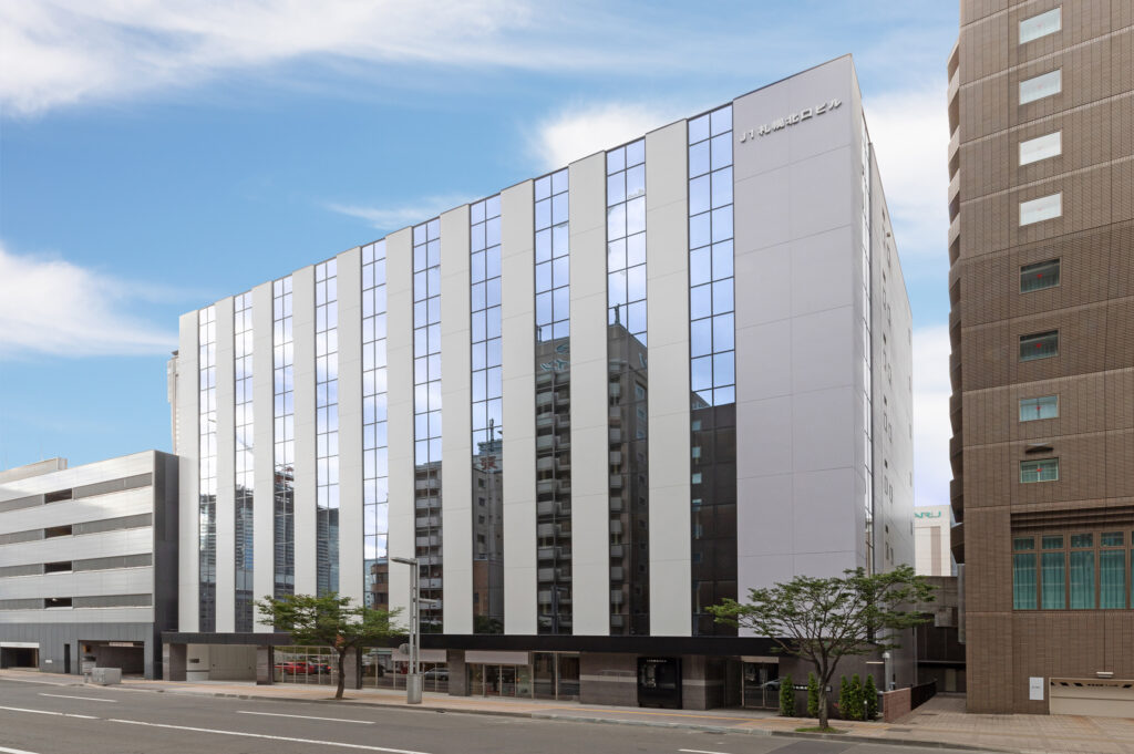 ウインテック留学センターのあるJ1札幌北口ビル