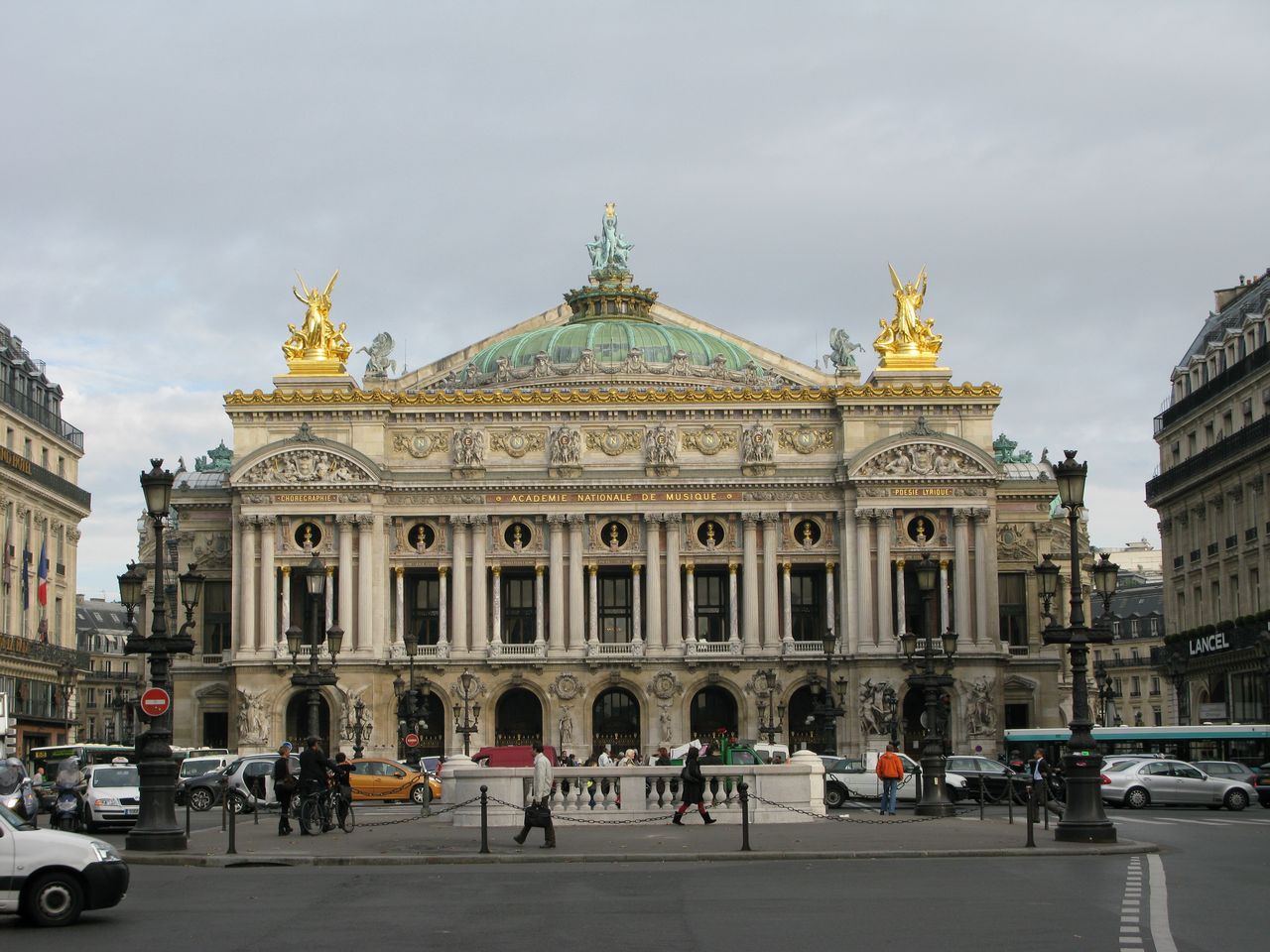 フランス留学 語学留学 パリ留学 フランス語留学 パリ8区留学 フランスラング レザトリエ オペラ座 大人留学